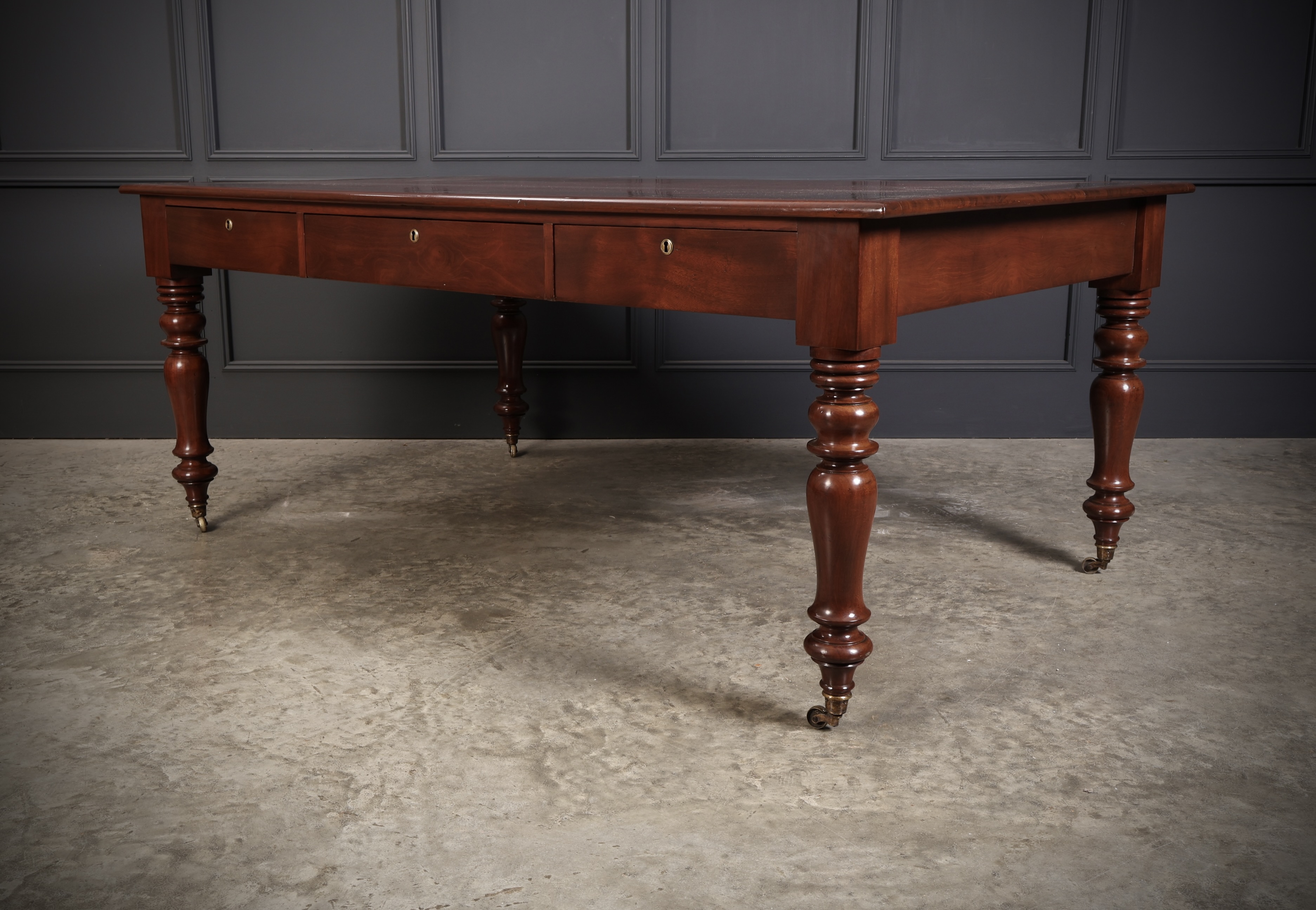 Large Early Victorian Mahogany & Leather Partners Writing Table - Image 8